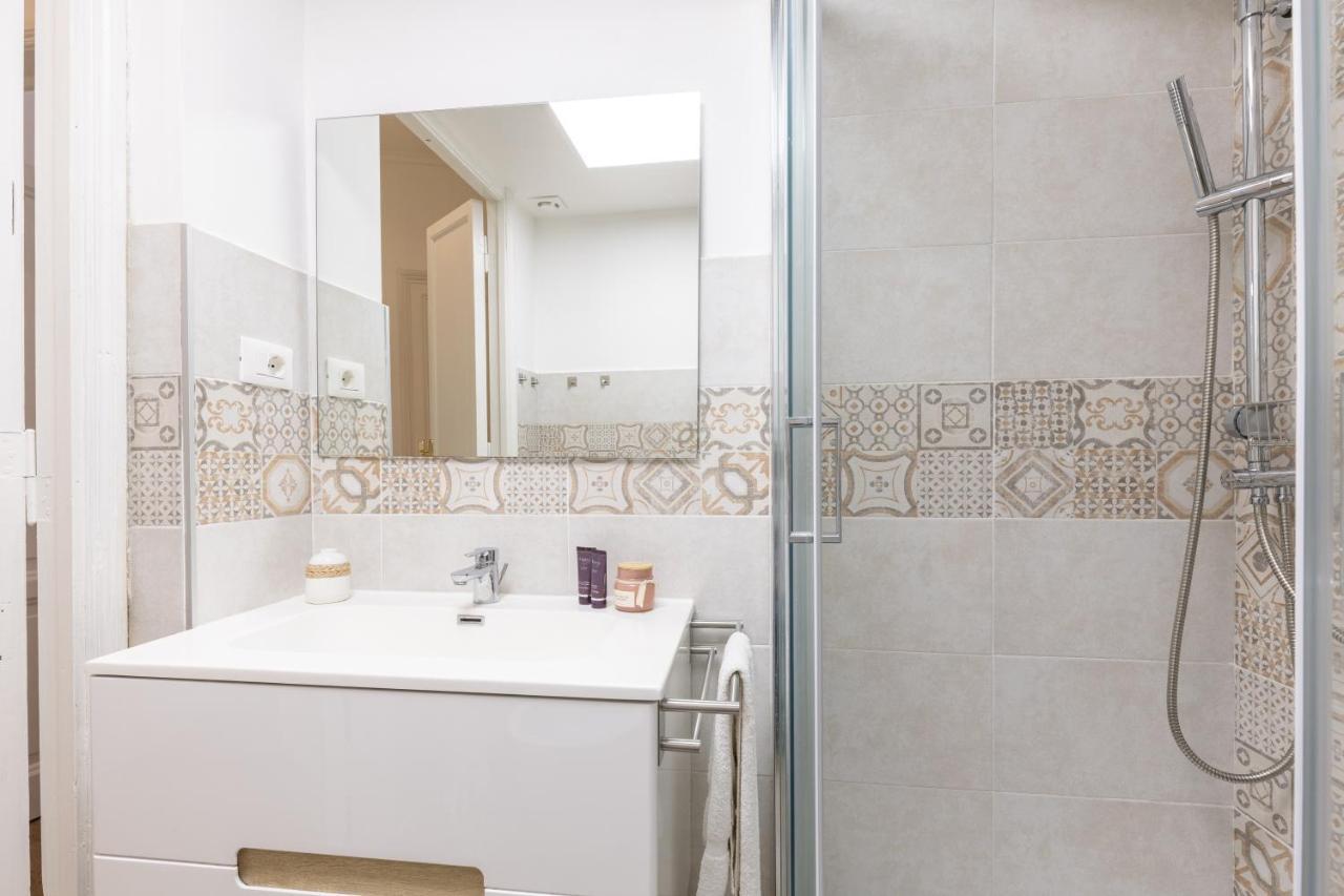 Gentile Suites - Private Rooms Рим Экстерьер фото
